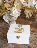 Pudełka Szkatułki na Obrączki szkatułki pudełeczko na obrączki ślubne wasze imiona białe pudełko złote napisy   6