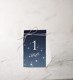 Numery na stół Rustykalne usadzenie gości numery na stół weselny, styl rustykalny prostota i minimalizm0