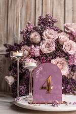 Numery na stół Glamour lawendowe numerki na stoły weselne, dekoracje sali weselnej, dekoracje stołu Pary Młodej, numeracja stołów weselnych 5