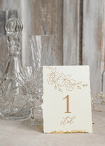 Numery na stół Glamour Złocone szarpane brzegi Numery na stoły weselne, numerki na stół stoły weselne, zlocone klasyczna elegancja, numerek stojak na stół weselny, złote złocone eleganckie i klasyczne1