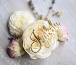 Winietki Eleganckie Akrylowy złoty napis Imiona gości winietki ślubne i prezenty w jednym wizytówki dla gości weselnych błyszczące złoto5