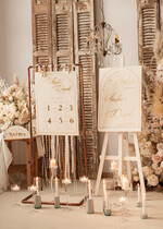 Plany stołów Glamour welurowe Złoty Welurowy plan stołów, plan usadzenia gości na weselu, welurowa ecru plansza powitanie gości i plan stołów w jednym, eleganckie złote napisy 13