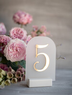 Numery na stół Akryl numerek na stół weselny najpiekniejsze eleganckie satynowy akryl 3