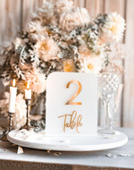 Numery na stół Akryl satynowy akrylowy numerek na stół weselny, numeracja stołów weselnych, akrylowe numery na stół weselny, złoty numerek na stoły weselne2