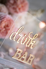 Numery na stół Akryl numerki na stół weselny, akrylowe numery na stół weselny, złoty numerek na stoły weselne, numeracja stołów na weselu w stylu glamour, nowoczesny numerek na stół weselny 1