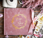 Księgi wpisów gości welurowe różowa welurowa księga wpisów gości, złote napisy na okładce, welurowa pamiątkowa księga wpisow gosci2