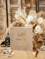 Księgi wpisów gości welurowe album ślubny personalizowany i księga gości weselnych w jednym, księga wpisów gości cappuccino złote napisy 2