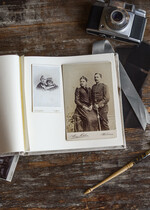 Księgi wpisów gości welurowe oryginalna księga gości na wesele, wybór koloru kartek, welurowa księga gości w pudełku, ciemnozielona welurowa księga 2