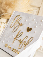 Księgi wpisów gości welurowe welurowa biało złota księga wpisów gości, elegancka księga na wpisy z perełkami ze złotymi napisami, biała welurowa księga wpisów gości z perełkami1