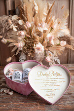 Prezenty, Podziękowania dla Rodziców Pudełka welurowe  prezenty dla rodziców na wesele kubki z nadrukiem pomysł na prezent od Młodej Pary dla Rodziców 2