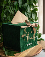 Pudełko na koperty  glamour Personalizowana zielona welurowa kopertówka ze złotymi napisami, ciemnozielony cieniowany welur, pudełko na koperty, pomysł na pudełko na pieniądze podczas wesela1