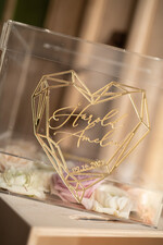 Pudełko na koperty  glamour przezroczysta ślubna skrzynka pudełko na koperty weselne geometryczne złote serce wasze imiona31
