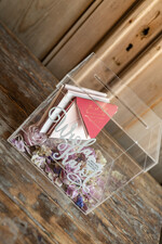 Pudełko na koperty  glamour przezroczysta ślubna skrzynka na koperty weselne  pudelko na kartki ślubne biale napisy9