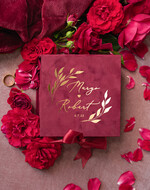 Pudełka Szkatułki na Obrączki glamour  szkatułka na obrączki wasze imiona i data, welurowe pudełko na obrączki ślubne, eleganckie aksamitne pudełko na obrączki ze złotymi napisami0