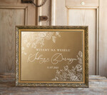 Plany stołów złote na lustrze  złota ozdobna rama powitanie gości weselnych na złotym lustrze ideane na wesele glamour0