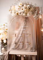 Plany stołów na pleksie - akryl Satynowa Tablica Plan stołów glamour, elegancki plan stołów ze złotymi literami, plan usadzenia gości na weselu plansza powitalna na satynowej pleksie11