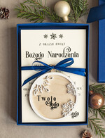 Kartki świąteczne z logo firmy kartka pudełko Biznesowe kartki świąteczne z logo w pudełku sniezynki bombką na choinkę- drewniane zawieszki na choinkę prezent dla klientów0