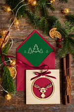 Kartki świąteczne z logo firmy z magnesem lub zawieszką na choinkę kartki świąteczne dla firm Drewniana bombka zawieszka na choinke z Logo firmy świateczna kartka firmowa bombka0