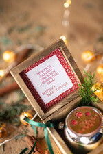 Prezenty oferta dla Firm drobne prezenty dla firm Prezent Biznesowy Na Święta z Logo Ekskluzywna Bombka z logo na choinkę z Logo Firmy , życzenia zapakowane w  drewniane pudełko 4