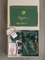 Prezenty dla świadków boxy prezentowe dla Świadkowej, prośba o świadkowanie  prezent dla świadkowej, pomysł na prezent dla świadkowej, Box prezentowy dla świadkowej z zielonym szlafrokiem, zestaw prezentowy dla druhny1