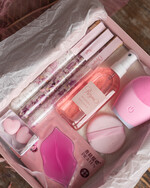 Prezenty dla świadków boxy prezentowe dla Świadkowej, prośba o świadkowanie  Prośba o Świadkowanie - Prezent dla Świadkowej Zestaw Kosmetyków Czy zostaniesz moją Świadkową?- Myjka Silikonowa4