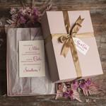 Prezenty dla świadków boxy prezentowe dla Świadkowej, prośba o świadkowanie  Szlafrok dla Świadkowej ze złotym Napisem - Prośba o Świadkowanie Kubek Serduszko i zaparzacz5