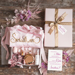 Prezenty dla świadków boxy prezentowe dla Świadkowej, prośba o świadkowanie  Szlafrok dla Świadkowej ze złotym Napisem - Prośba o Świadkowanie Roller i Damska Piersiówka1