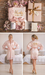 Prezenty dla świadków boxy prezentowe dla Świadkowej, prośba o świadkowanie  różowy satynowy szlafrok z koronką pomysł na prośbę o świadkowanie4