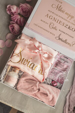 Prezenty dla świadków boxy prezentowe dla Świadkowej, prośba o świadkowanie  czy zostaniesz moją świadkową pomysł na prezent dla świadkowej, Box prezentowy dla świadkowej z kosmetykami i szlafrokiem, prezent dla druhny8