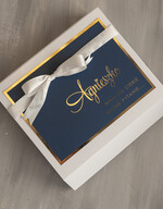 Prezenty dla świadków boxy prezentowe dla Świadkowej, prośba o świadkowanie  prezent dla druhny, pomysł na prezent dla świadkowej, Box prezentowy dla świadkowej z granatowym szlafrokiem, zestaw prezentowy dla druhny15