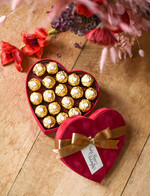 Walentynki prezent na walentynki dla Niej   pomysł na prezent dla narzeczonej na walentynki serce pełne czekoladek czekoladki na walentynki 1