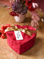 Walentynki prezent na walentynki dla Niej   pomysł na prezent dla narzeczonej na walentynki serce pełne czekoladek czekoladki na walentynki 8