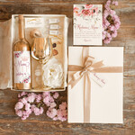 Prezenty dla Mamy zestawy w welurowych i ozdobnych pudełkach  Pomysł na prezent z okazji dnia mamy, Złoty Kielszek i nalepka na butelkę Zestaw Prezentowy dla Mamy z zyczeniami0