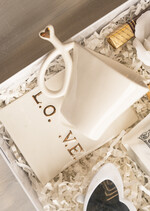 Prezenty dla Mamy zestawy w welurowych i ozdobnych pudełkach  fajne prezenty dla mamy, pudełko z filiżanką i kawą gotowy do wręczenia prezent dla mamy, filiżanka serce ze spodkiem, pomysł na prezent dla mamy4