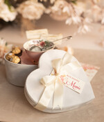 Prezenty dla Mamy zestawy w welurowych i ozdobnych pudełkach  prezent dla Mamy czekoladki, prezent na dzień mamy filiżanka z zaparzaczem, prezent dla mamy w ozdobnym pudełku19