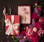 Prezenty dla Mamy kartki i magnesy na lodówkę z życzeniami  Pomysł prezent dla Mamy, Kartka z zyczeniami na Dzień Mamy w pudełeczku z lakiem i kwiatkami 3