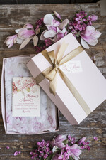 Prezenty dla Mamy Zestawy kosmetyczne  wyjątkowy prezent na dzień mamy zestaw kosmetyków i fliżanka ze spodkiem i łyżeczką dla mamy13