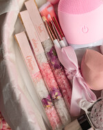 Prezenty dla Mamy Zestawy kosmetyczne  pomysł na prezent z okazji dnia mamy zestaw kosmetyków w welurowym pudełku prezent na urodziny dla Mamy6