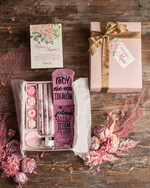 Prezenty dla Mamy Zestawy kosmetyczne  wyjątkowy prezent na dzień mamy zestaw do kąpieli, upominek dla Mamy z okazji urodzin skarpetki z napisami  0