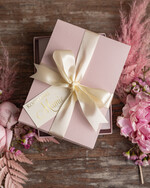 Prezenty dla Mamy biżuteria, pudełka, szkatułki na biżuterie  Pomysł prezent dla Mamy, Kartka z zyczeniami na Dzień Mamy w pudełeczku z Bransoletką love3