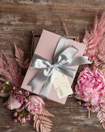 Prezenty dla Mamy biżuteria, pudełka, szkatułki na biżuterie  Pomysł prezent dla Mamy, Kartka z zyczeniami na Dzień Mamy w pudełeczku z Bransoletką nieskończoność3