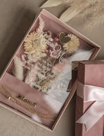 Prezenty dla Mamy biżuteria, pudełka, szkatułki na biżuterie  welurowe pudełko z kwiatami i życzeniami dla Mamy, flower box, prezent dla Mamy, pudełko z kwiatami dla Mamy, pomysł na prezent na dzień Mamy18