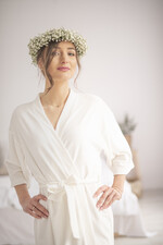 Szlafroki Ślubne z Napisami Szlafrok Ślubny dla Panny Młodej Welurowy Szlafrok dla Panny Młodej  ze Złotym Napisem Podomka z imieniem Panny młodej 3