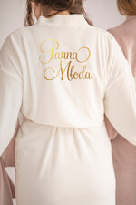 Szlafroki Ślubne z Napisami Szlafroki Szybka Wysyłka Welurowy Szlafrok dla Panny Młodej Złote Napisy  Szybka Wysyłka, Welurowy Szlafrok Ślubny z Imieniem Panny Młodej1