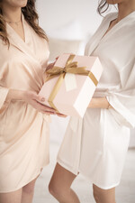 Szlafroki Ślubne z Napisami Szlafrok dla Świadkowej / Druhny / Mamy Czy zostaniesz moją świadkową szlafrok. Prezent dla Świadkowej Satynowy Szlafrok  z Napisem Najlepsza Świadkowa Prośba o świadkowanie 3