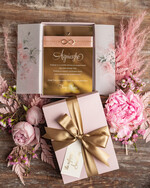 Prezenty dla świadków podziękowania dla świadkowej Podziękowanie  dla Świadkowej Złota Kartka w pudełeczku Bransoletka nieskończoność w pudełeczku 1