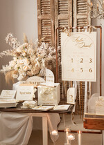 Numery na stół welurowe złote akrylowe  Stojak z numerkiem na stół Pary Młodej, tabliczka ecru na stol Pary Mlodej, welurowy numerek na stół weselny tabliczka na stół weselny w stylu glamour8
