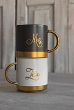  Prezenty dla Młodej Pary  Zestawy z Filiżanką lub Kubkiem Praktyczny Prezent ślubny dla Młodej Pary, co dać zamiast kwiatów, filiżanki dla Pary Młodej, komplet filiżanek czarna i biała dla Paty Młodej3