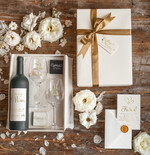  Prezenty dla Młodej Pary  zestawy i akcesoria do wina i drinków Praktyczny prezent ślubny dla Pary Młodej Naklejka na własny trunek napisy Mąż-Żona0