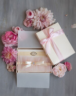 Panna Młoda  podwiązki ślubne Podwiązki dla Panny Młodej podwiązka ślubna tiulowa z różową wstążką, tiulowa podwiązka ślubna dla Panny Młodej z inicjałami, podwiązka dla Panny Młodej z niezapominajką3